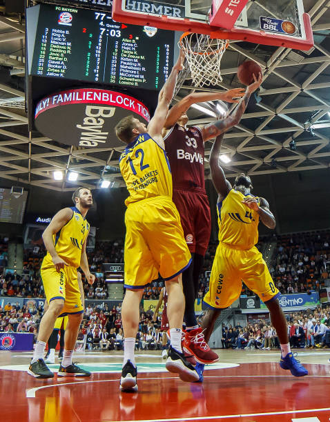 在体育馆内 在体育馆内